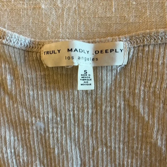 Cream Button Tank - Picture 2 of 3